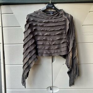 Women's Grey Frilled Poncho